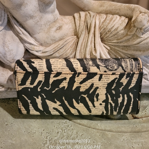 L.A.M.B. by Gwen Stefani Zebra Newsprint Wallet Clutch Luxury Designer Bag #603 - Picture 13 of 13